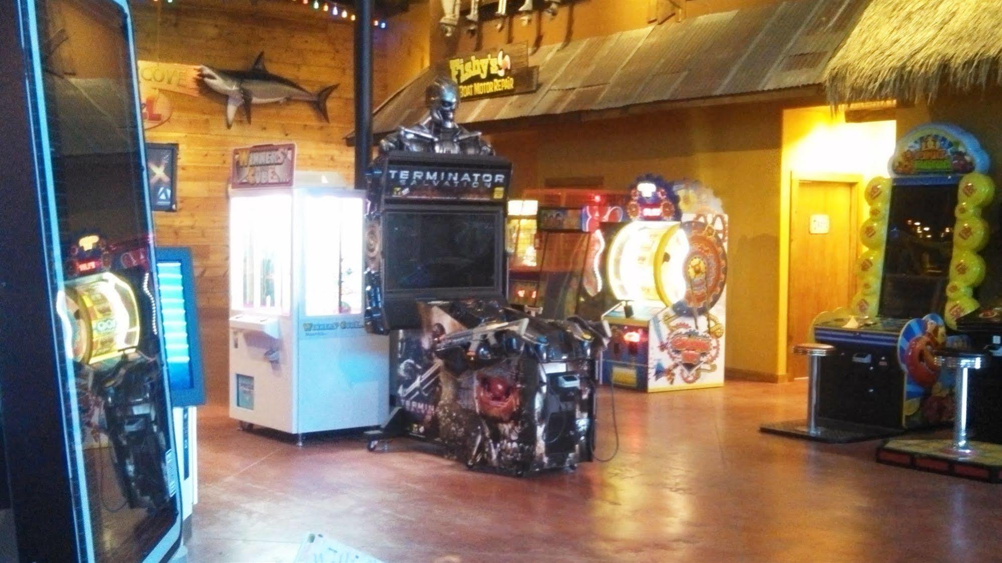 Rustic Creek Ranch Resort At North Jellystone Park Burleson Extérieur photo